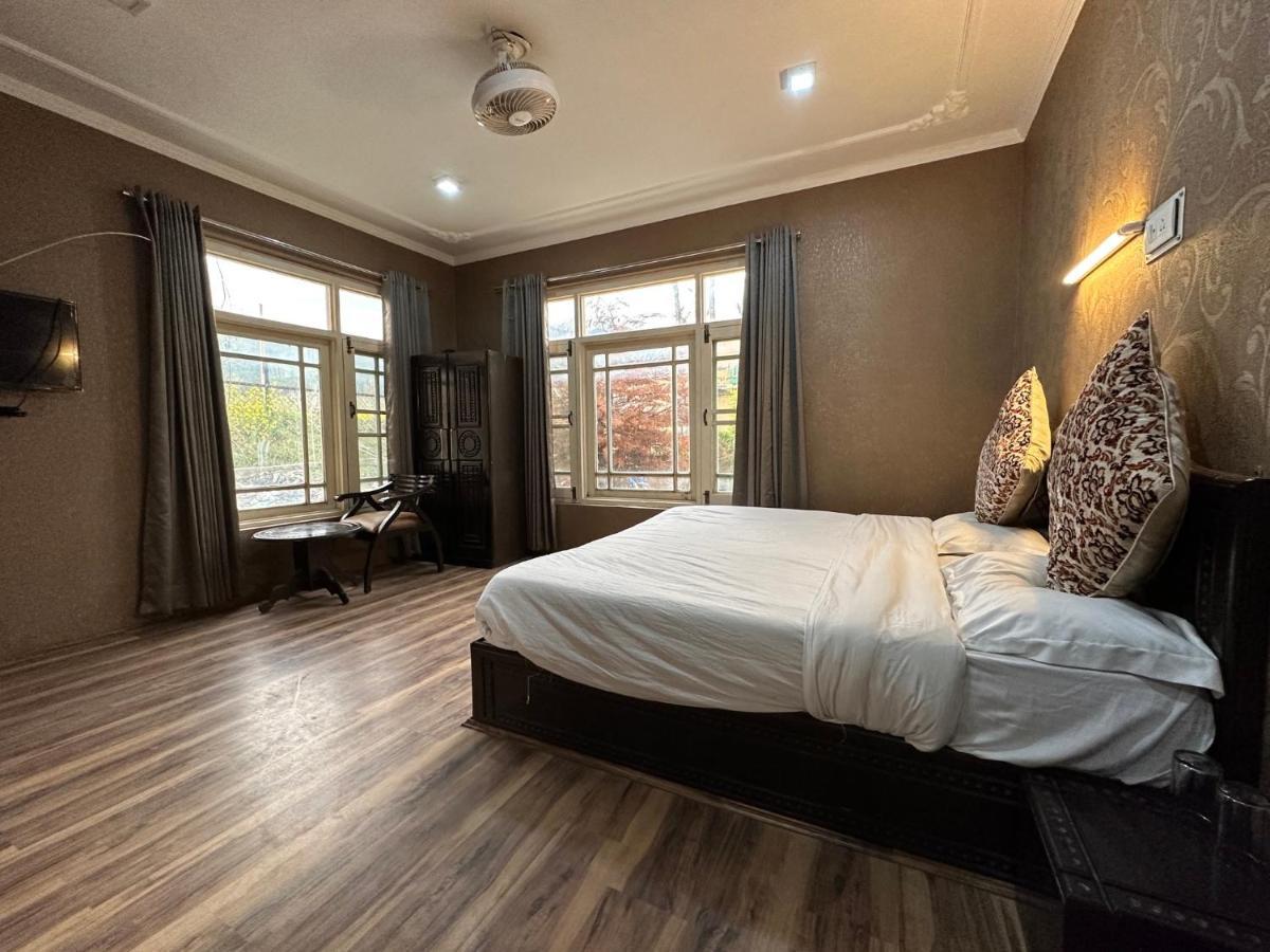 Lider View Resort Pahalgam Bagian luar foto