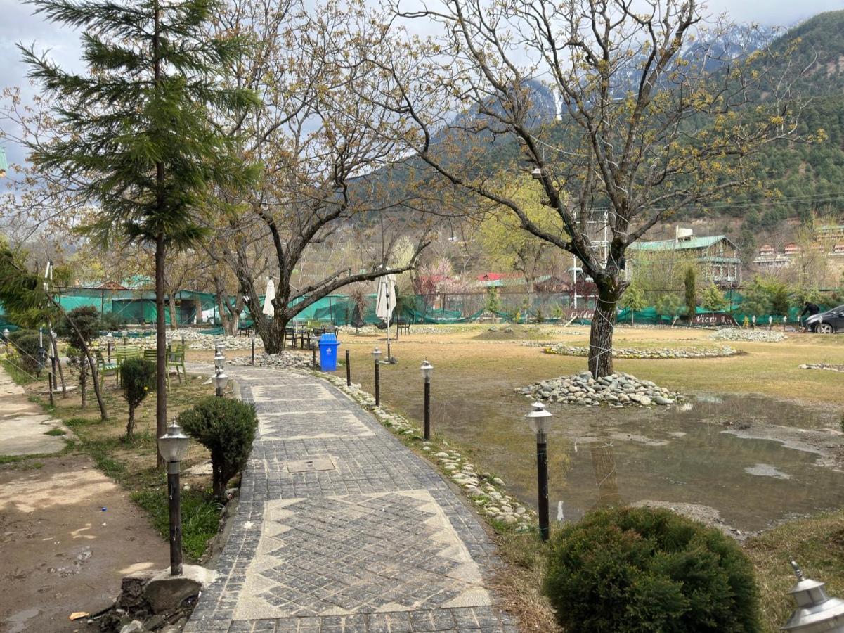 Lider View Resort Pahalgam Bagian luar foto