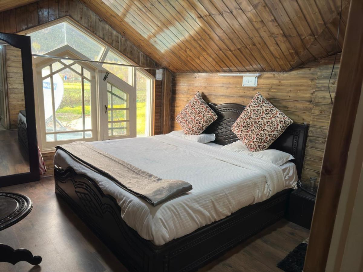 Lider View Resort Pahalgam Bagian luar foto