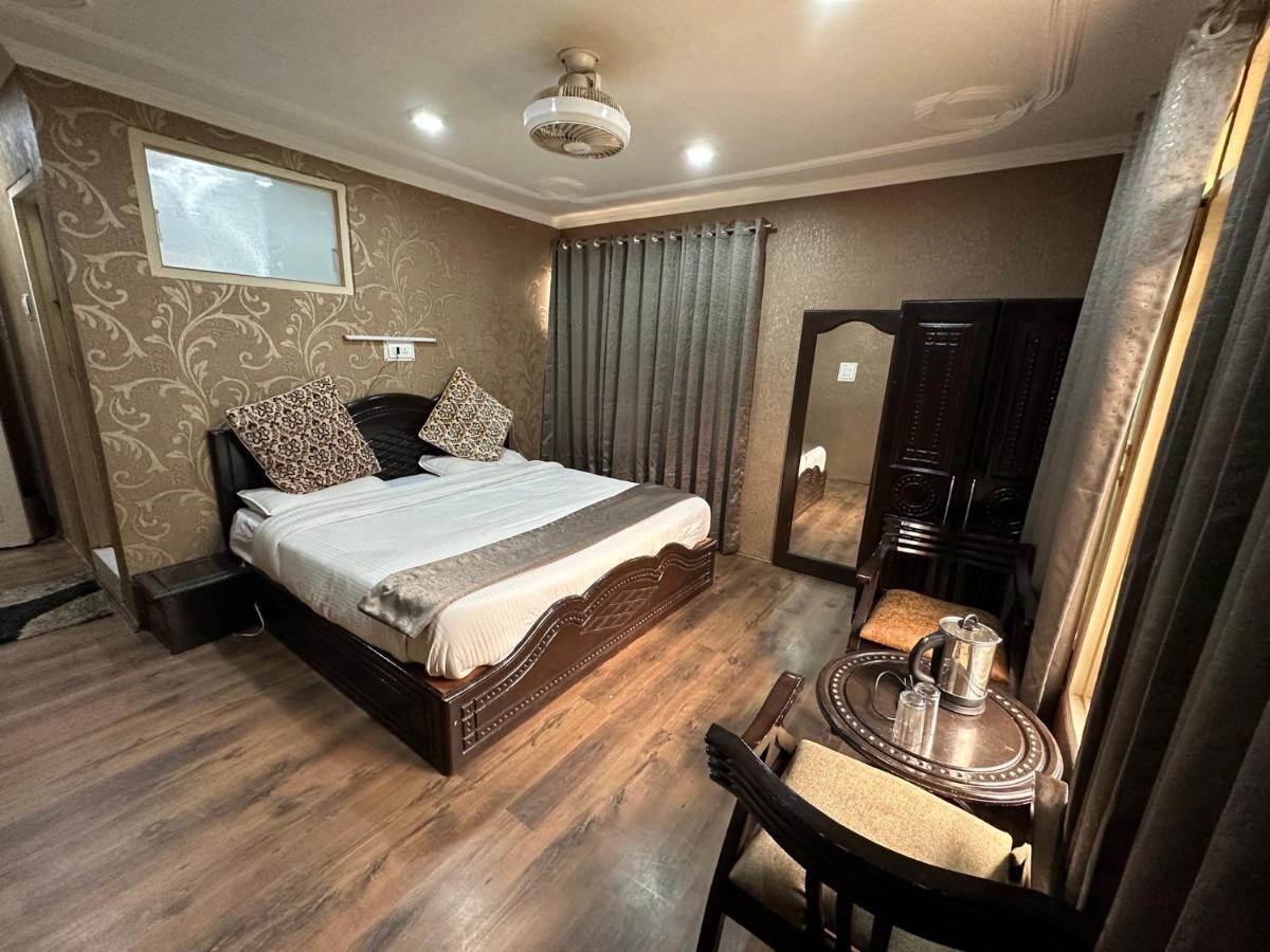 Lider View Resort Pahalgam Bagian luar foto